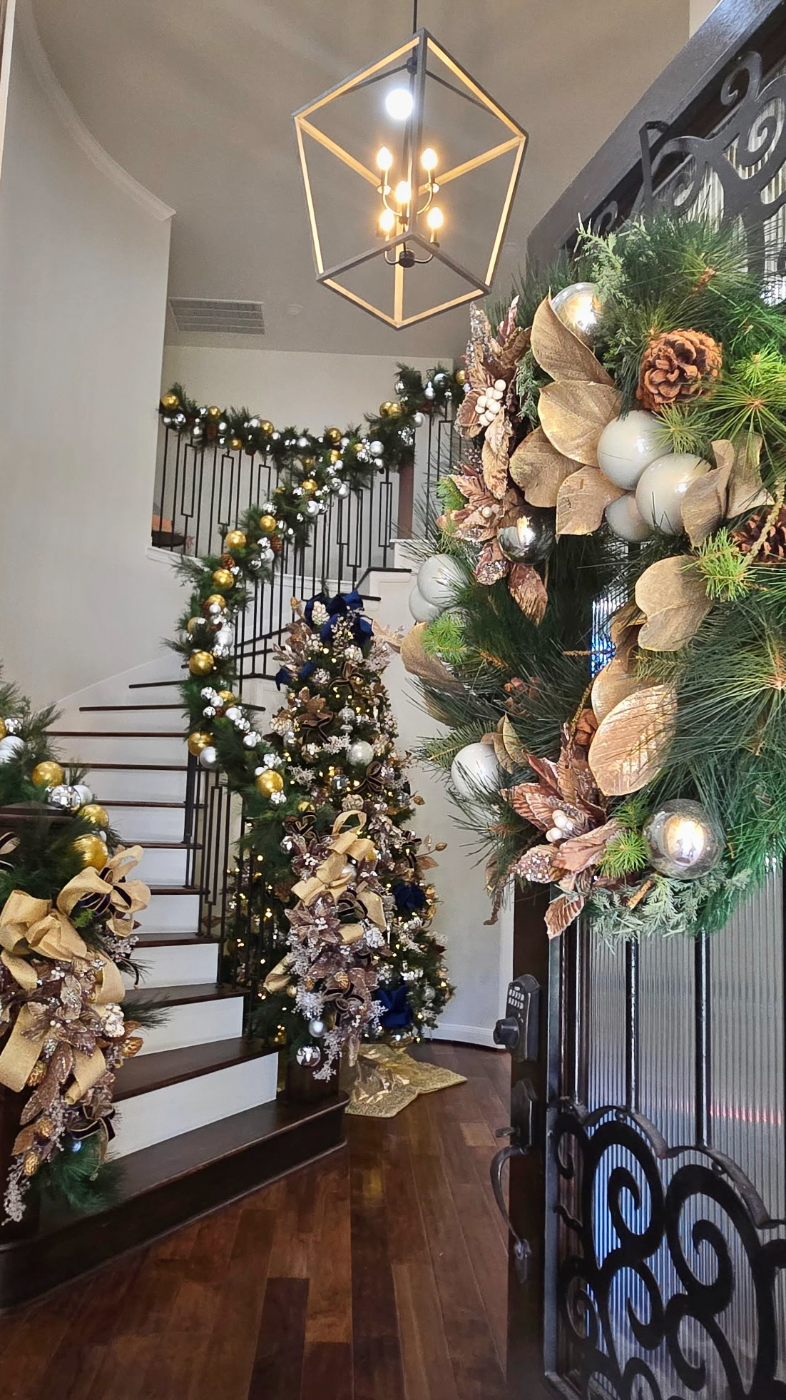 Wildflower Grace seasonal holiday arrangement 19