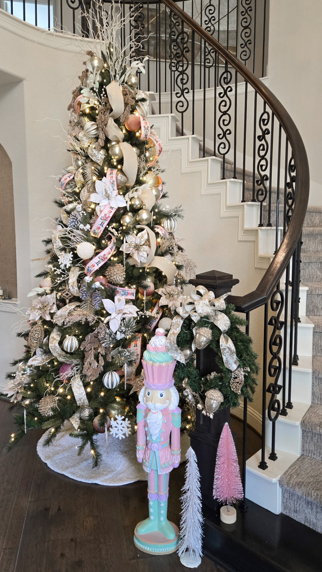 Wildflower Grace seasonal holiday arrangement 12