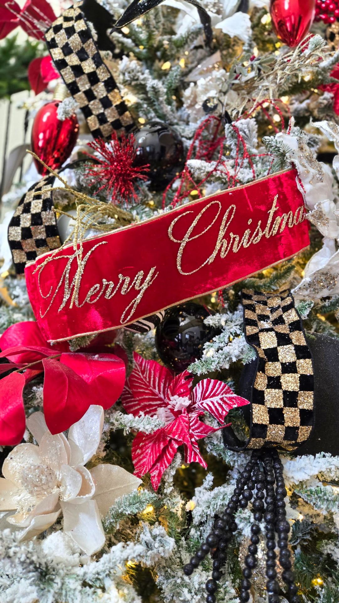 Wildflower Grace seasonal holiday arrangement 4
